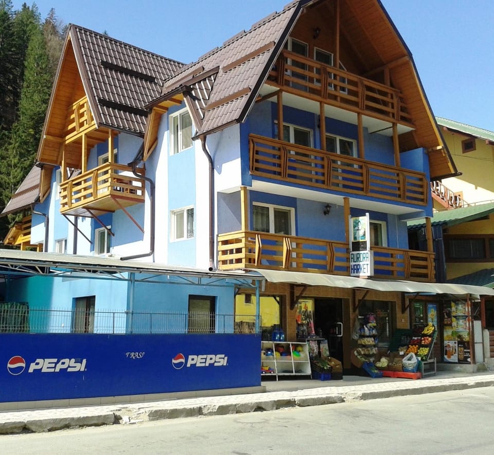 Property building, Facade/entrance
