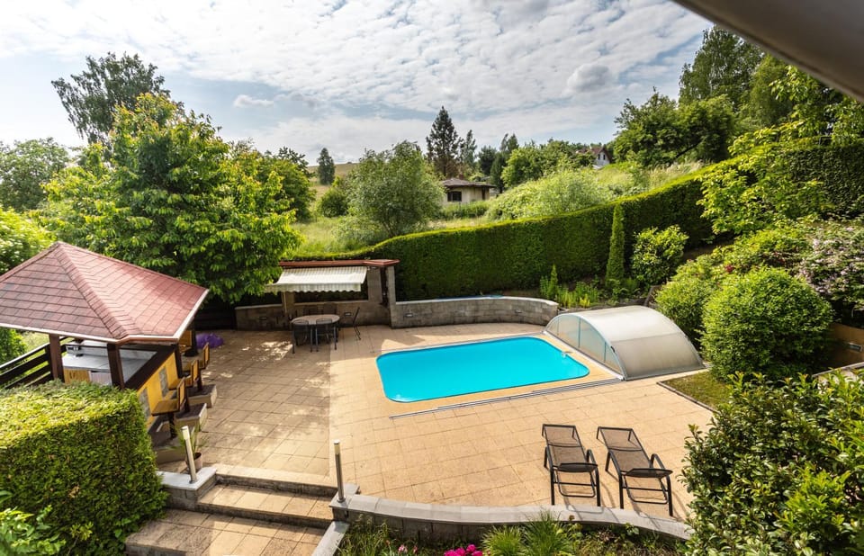 Patio, Spring, Day, Natural landscape, Garden, Balcony/Terrace, Lounge or bar, Garden view, Pool view, Swimming pool, Sports, sunbed