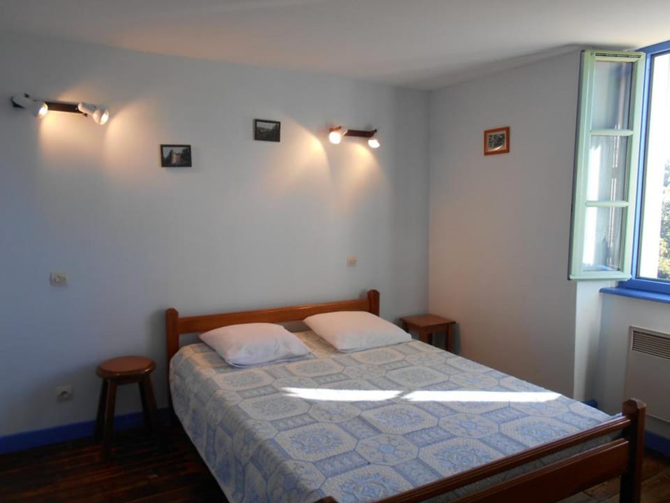 Gîte pour 14 pers à La Chabanne avec WiFi et animaux admis - FR-1-489-340 House in Auvergne-Rhône-Alpes