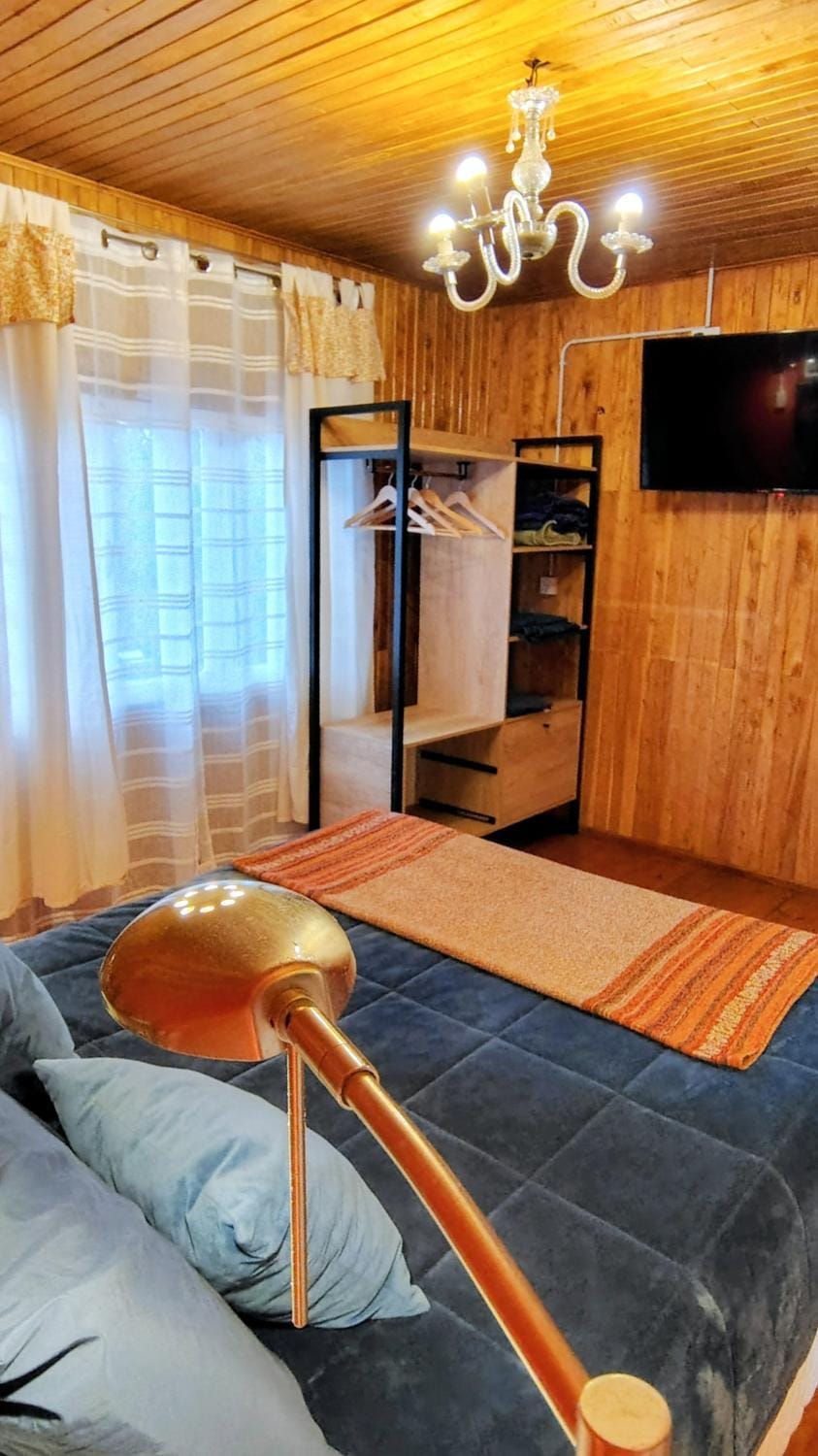 Bed, TV and multimedia, Bedroom, wardrobe