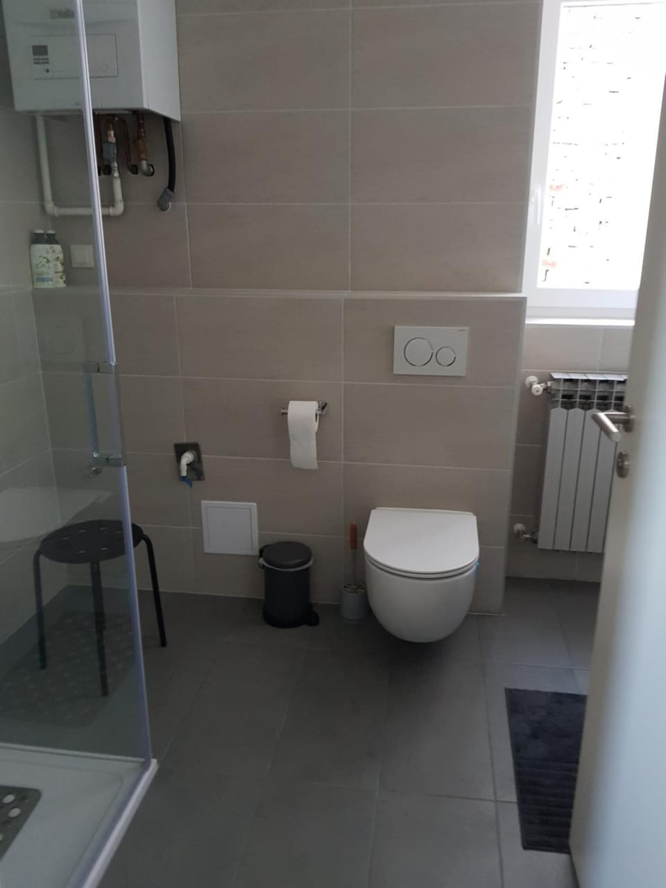 Shower, Toilet, Bathroom