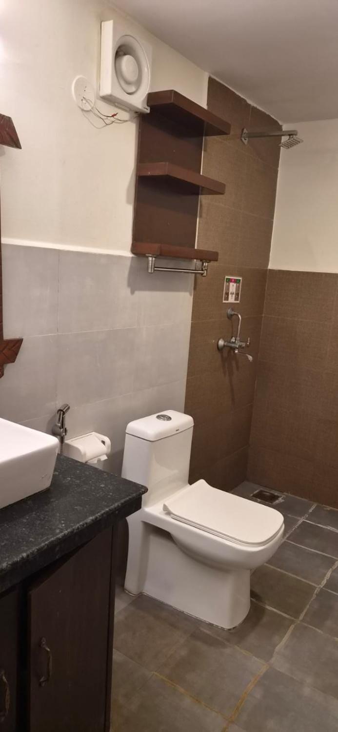Chique Shanti Resort Hotel in Mandrem