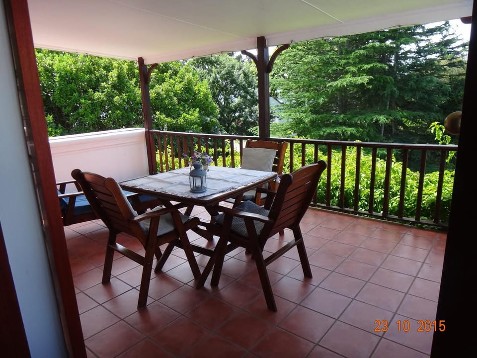 Balcony/Terrace, Garden view