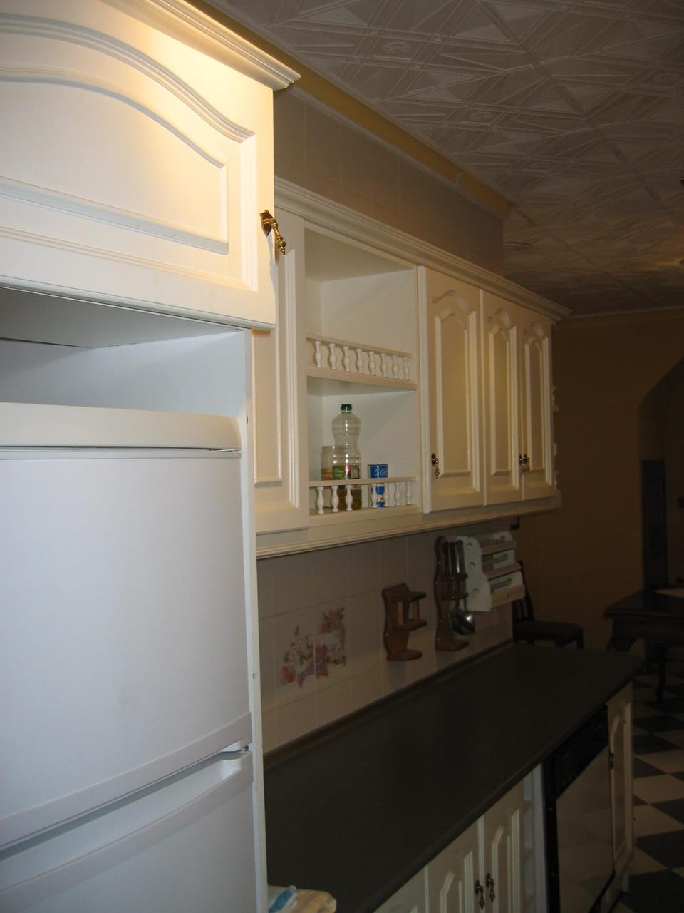 Kitchen or kitchenette, Communal kitchen
