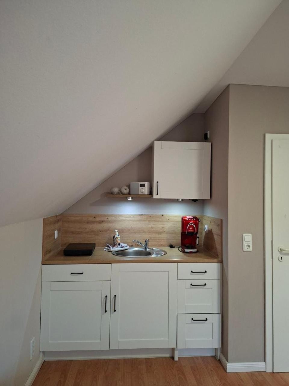 Kitchen or kitchenette, stove