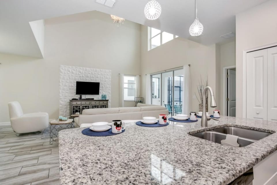 TV and multimedia, Kitchen or kitchenette