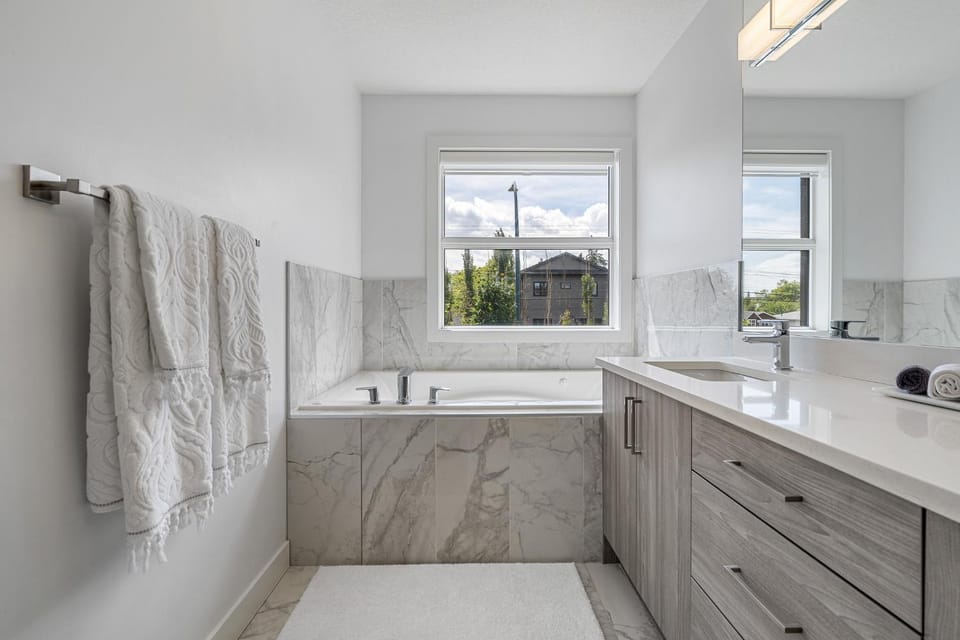 Bathroom, Bath