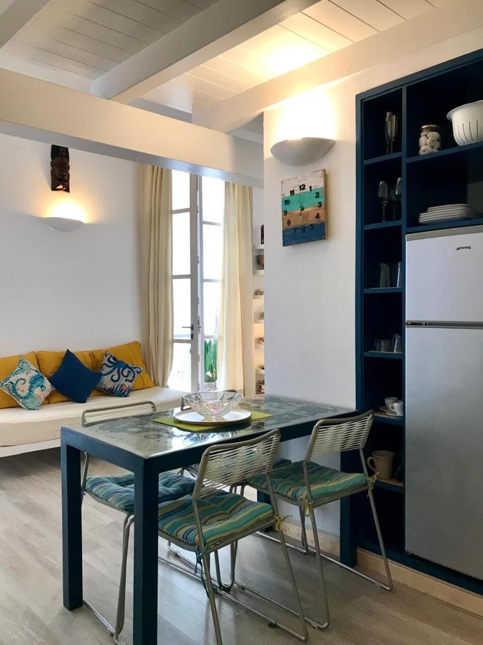 App Rosanna, Estoril Beach, 2steps from the sea, Free Wi-Fi & AC Apartment in Cape Verde