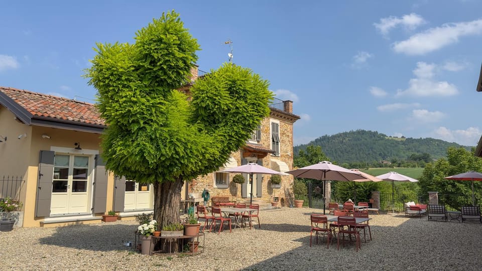 Property building, Breakfast