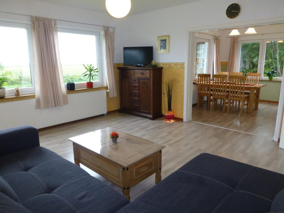 Omas oll Huus House in Norden