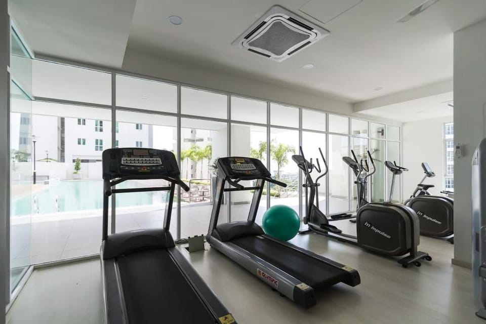 Deluxe and Feel like a home 1, 3-6 pax ,Netflix, Georgetown Apartment in George Town