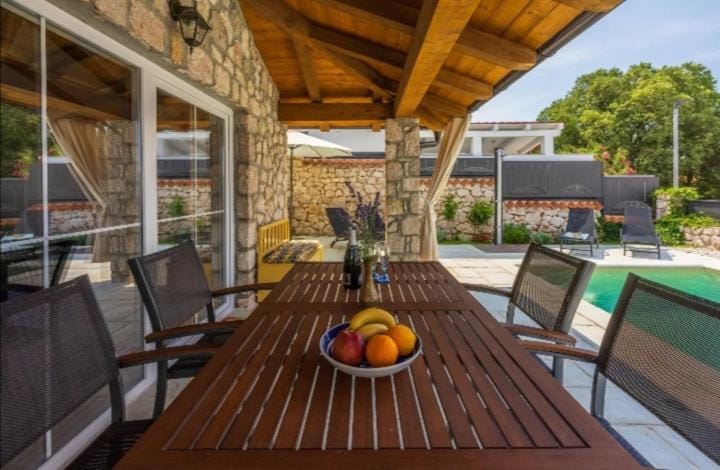 Vintage Residence Dramalj, pool self-use Apartment in Primorje-Gorski Kotar County