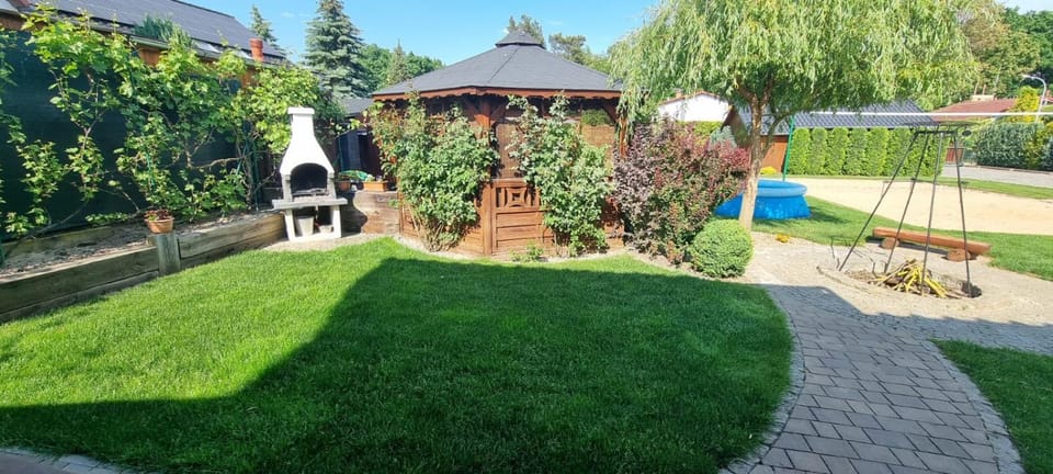 DOM PRZY SZLAKU House in Poland