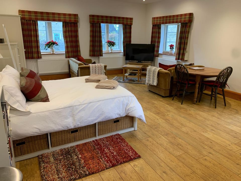 Living room, Bedroom