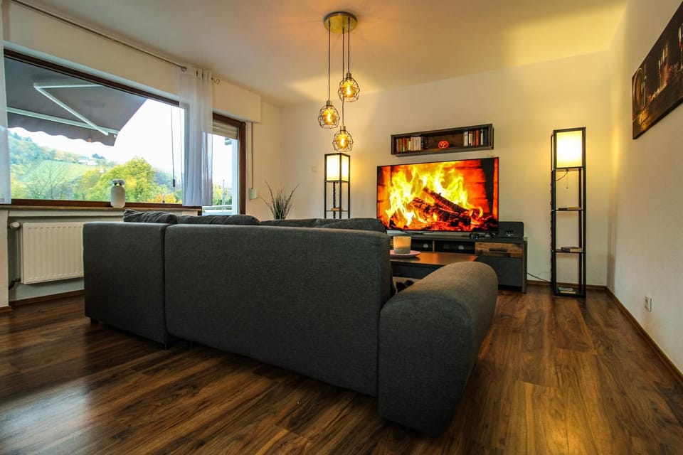 TV and multimedia, View (from property/room), Balcony/Terrace, Living room, Seating area