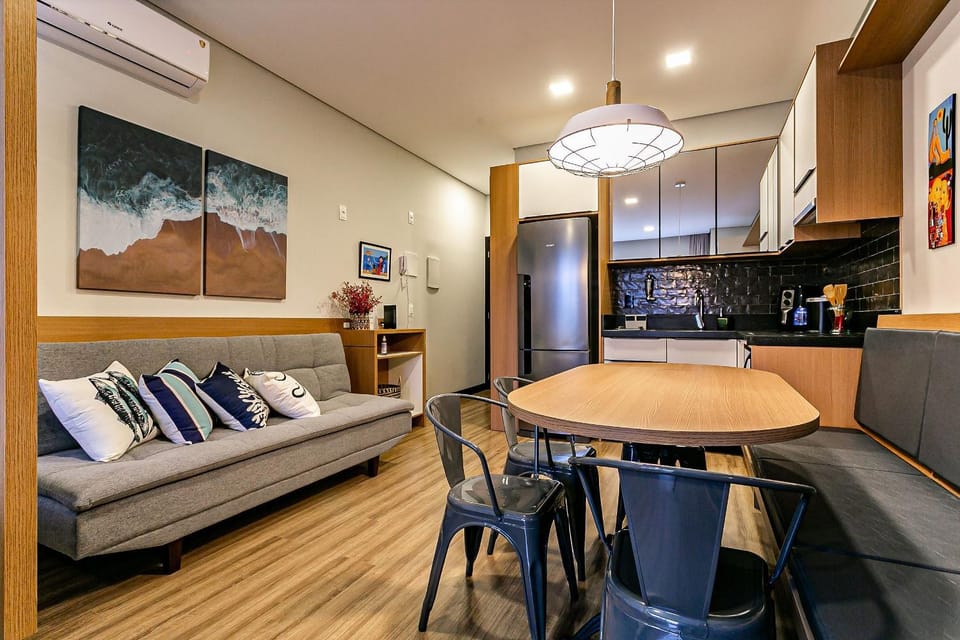 Living room, Meals