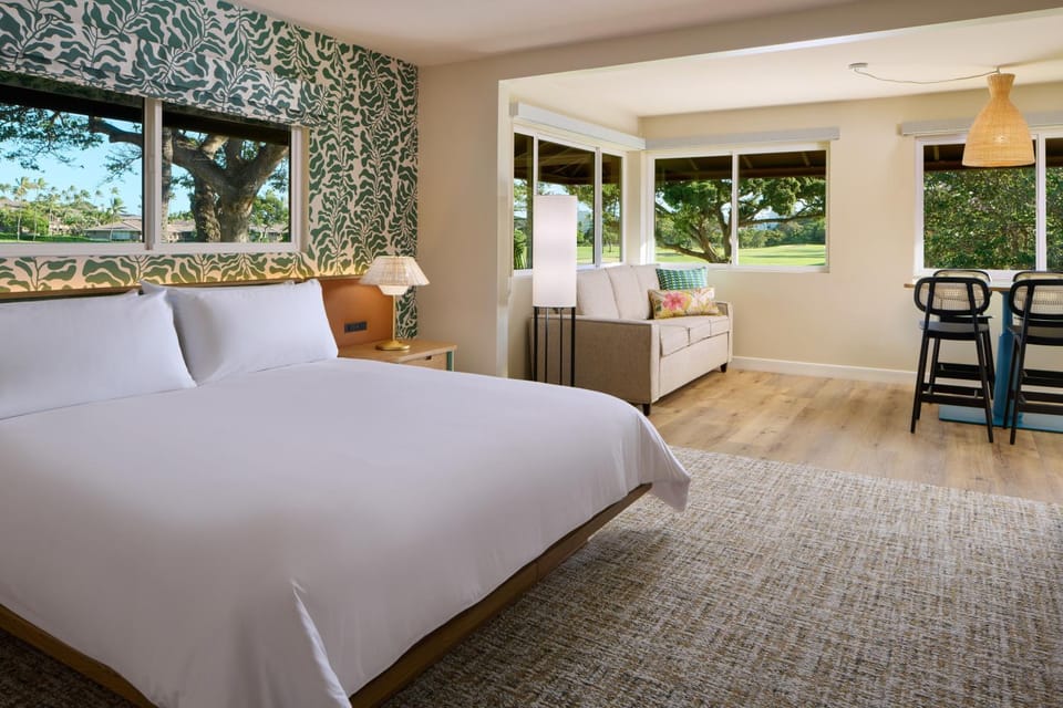 Bed, View (from property/room), Photo of the whole room, Seating area, Bedroom