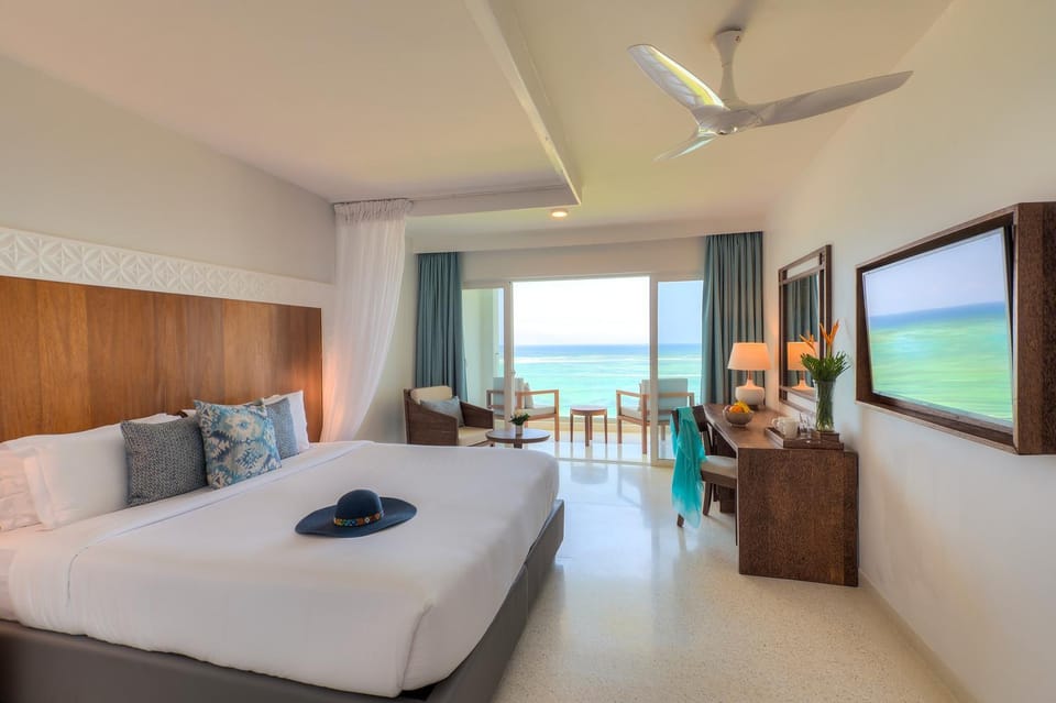 Bed, Photo of the whole room, Sea view