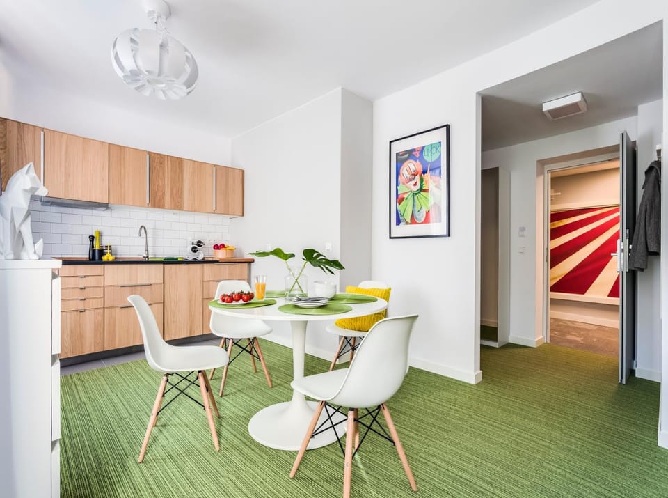Kitchen or kitchenette, Living room, Photo of the whole room, Dining area