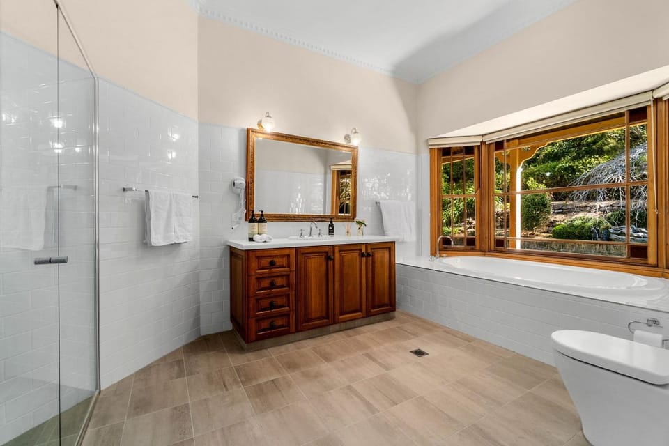 Shower, Toilet, Bathroom, Garden view, Bath, towels