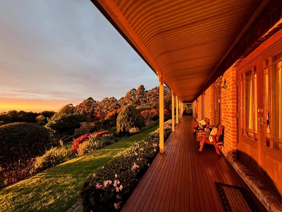 View (from property/room), Balcony/Terrace, Sunrise