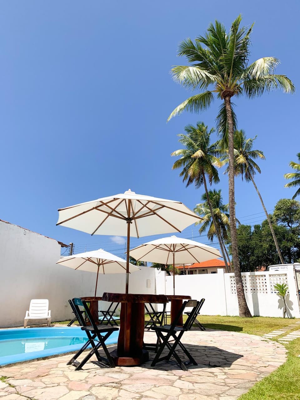 Patio, Day, Natural landscape, Garden, Garden view, Pool view, Swimming pool, sunbed