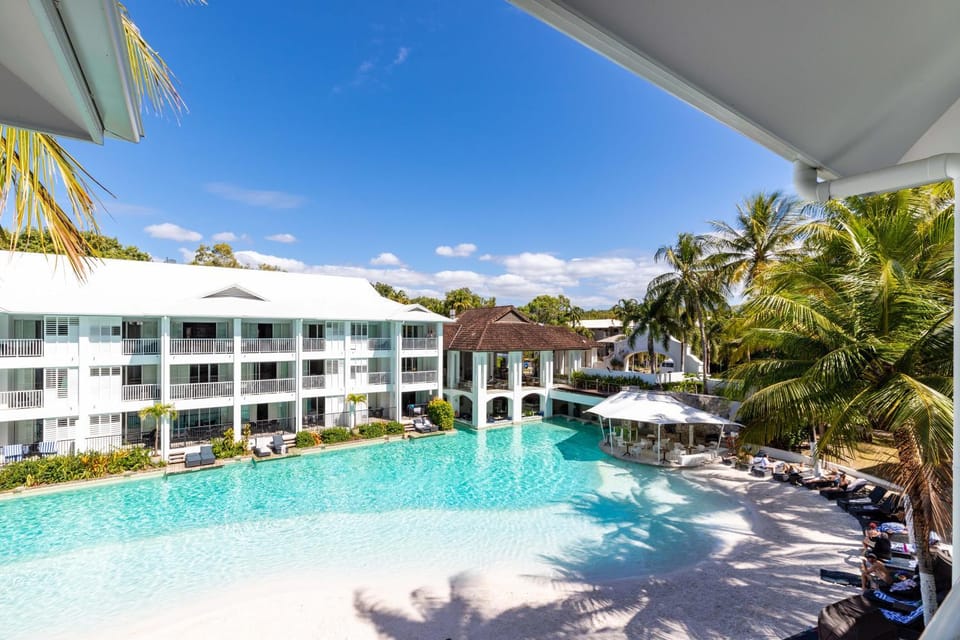 Beach Club Port Douglas 3 Bedroom Penthouse Apartment in Port Douglas