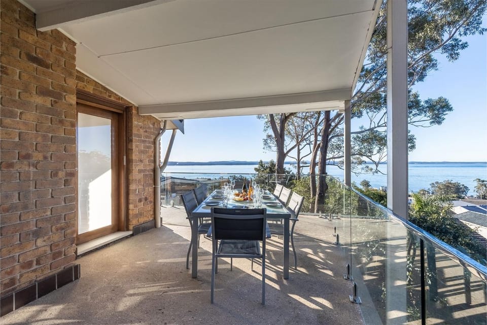 Sea La Vie 3a Warruga St House in Corlette