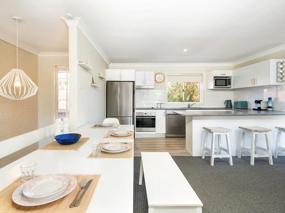 Kalimna by Experience Jervis Bay House in Vincentia