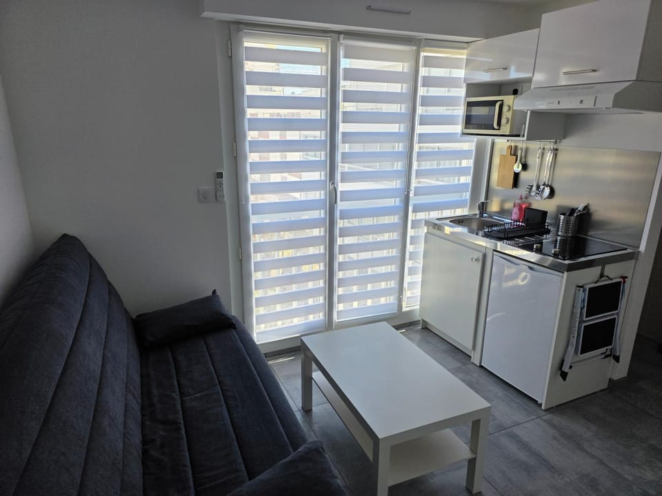 Living room, Bedroom, kitchen