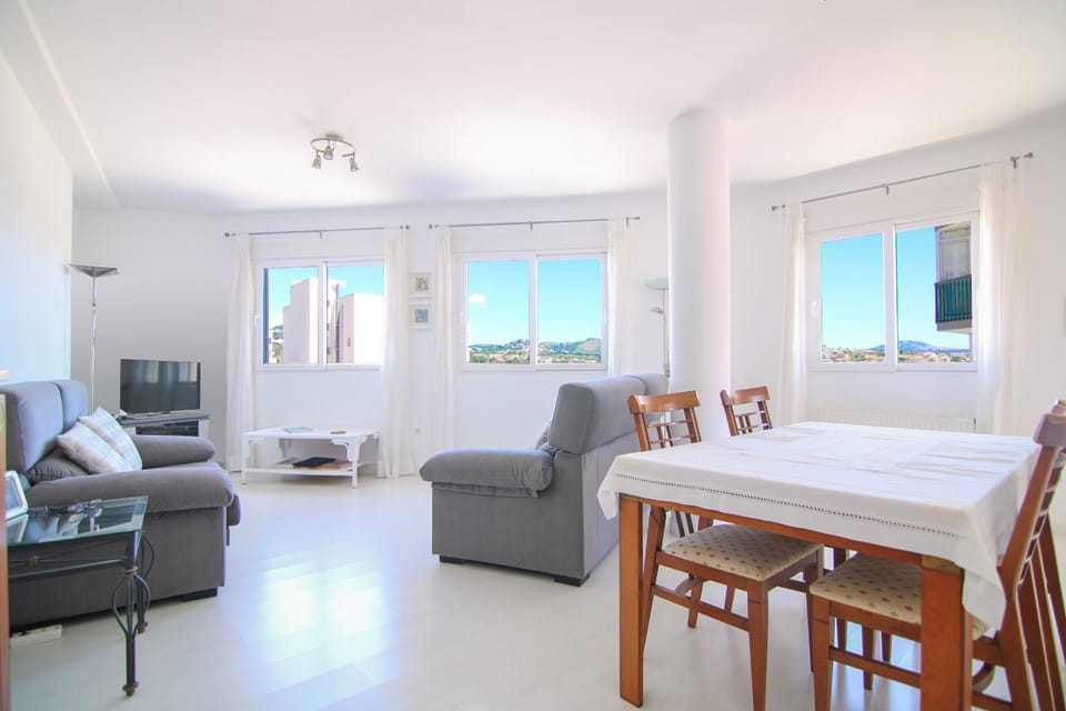 Apartamento con piscina en el centro de Calpe - PUEBLOMAR Apartment in Calp
