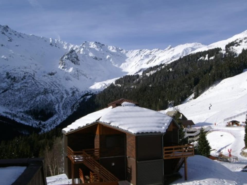 Appartement 2 Pièces Cabine au Pied des Pistes avec Balcon et Ascenseur Cabin in Auvergne-Rhône-Alpes