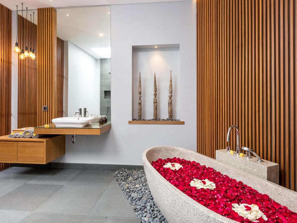 Bathroom, Bath