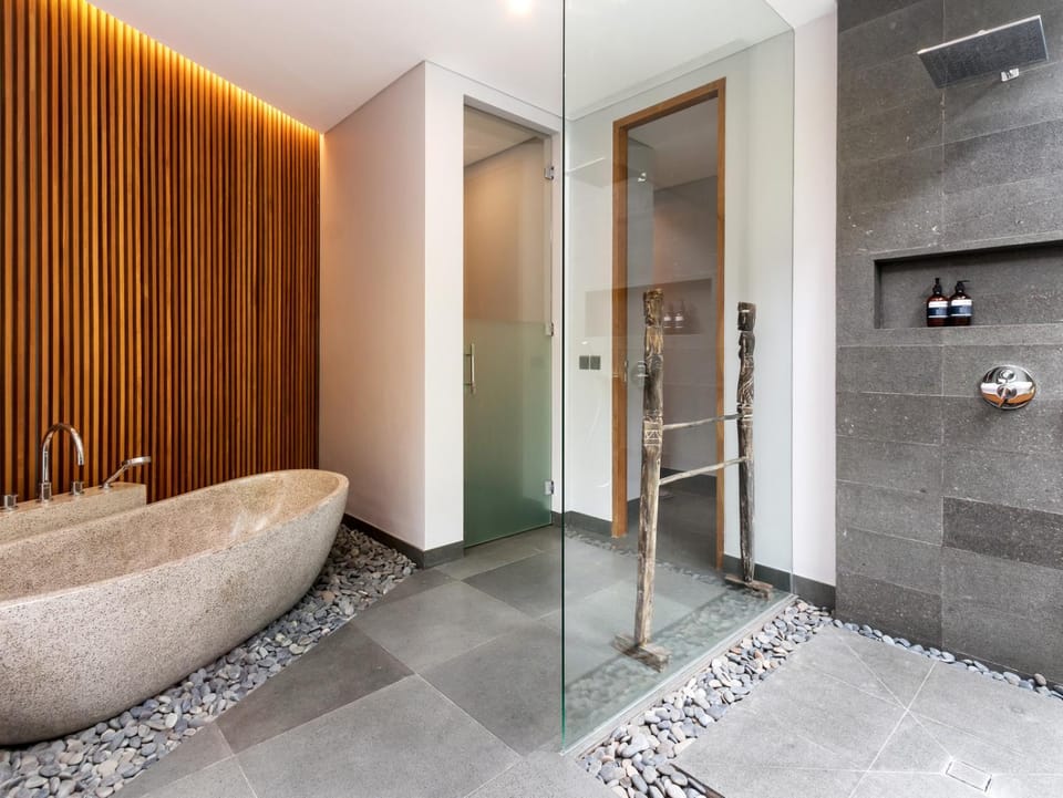 Bathroom, Bath