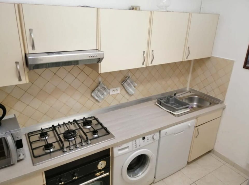 dishwasher, washing machine, kitchen