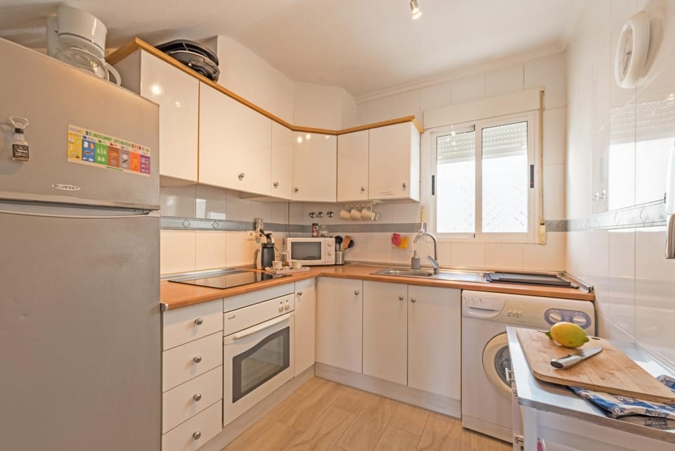 Kitchen or kitchenette, Living room
