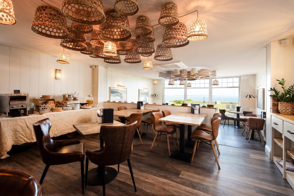 Restaurant/places to eat, Sea view