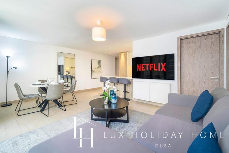 TV and multimedia, Living room, Dining area