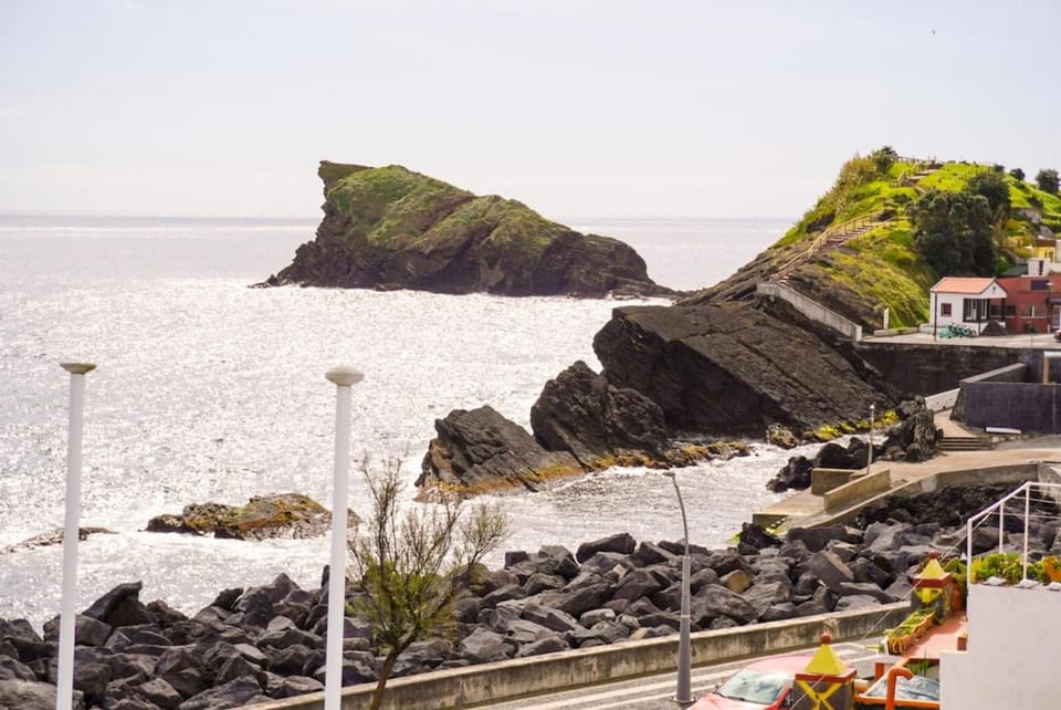 Nearby landmark, Day, Neighbourhood, Natural landscape, Sea view
