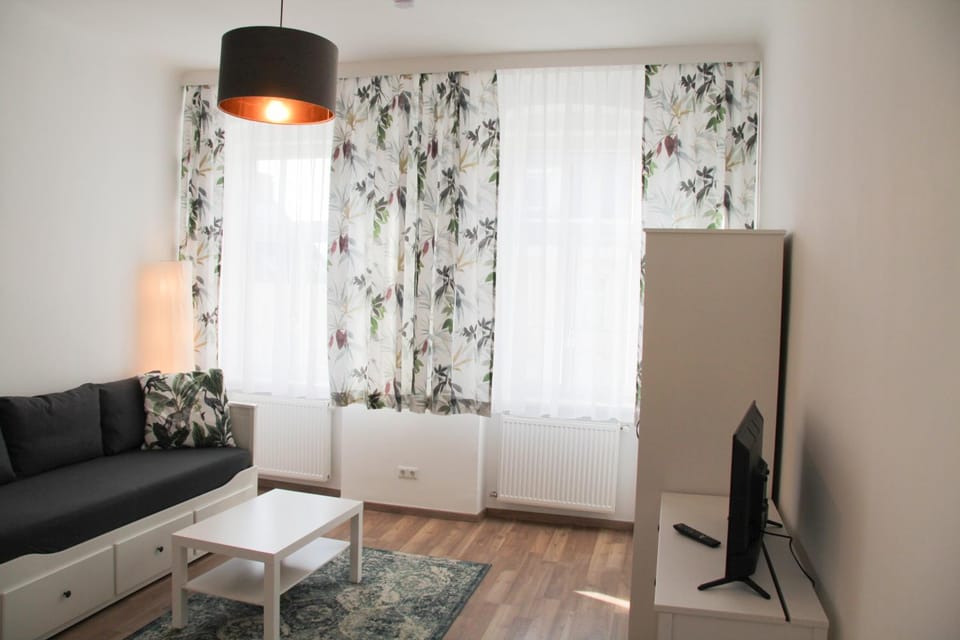 TV and multimedia, Seating area