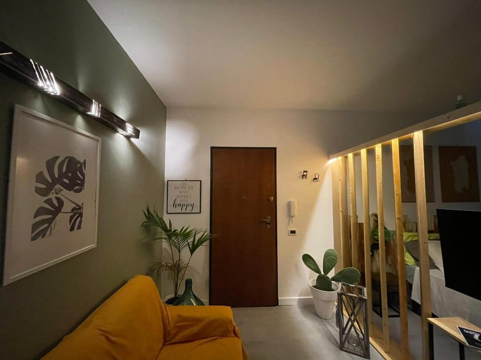 Living room, Seating area, Evening entertainment