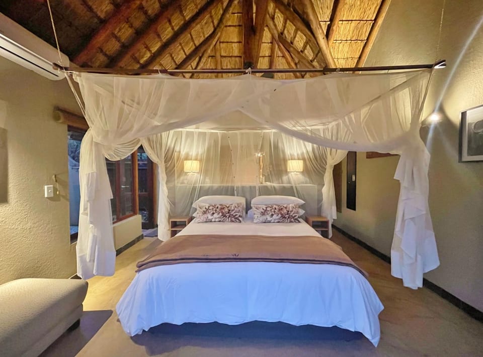 10 Raptors Lodge Chalet in South Africa