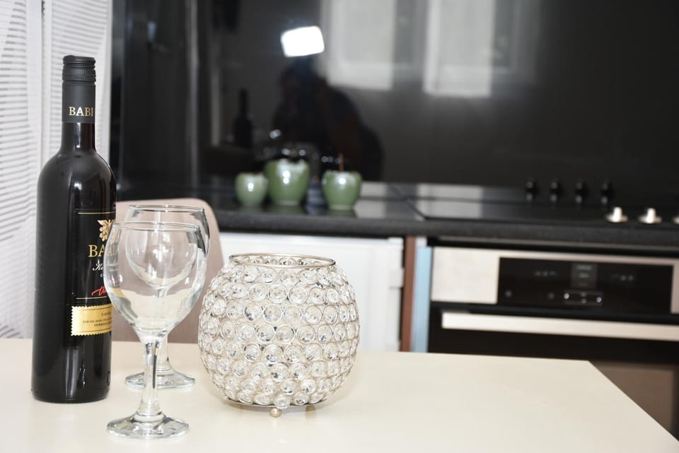 Kitchen or kitchenette, pet friendly, stove