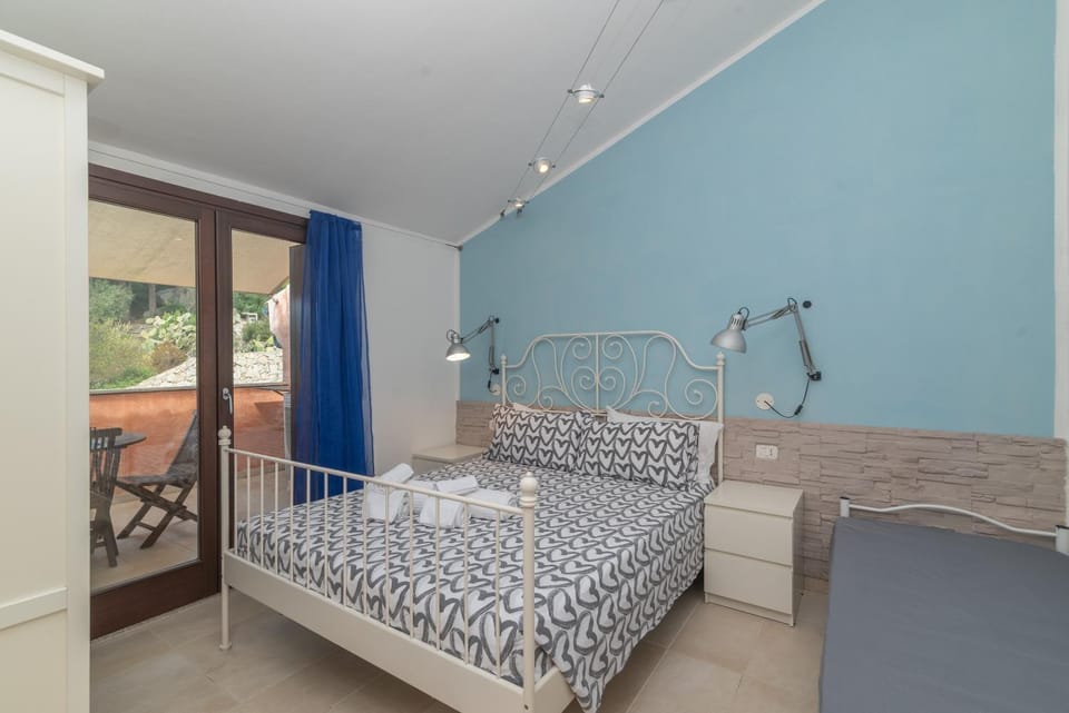 Property building, Living room, Bedroom