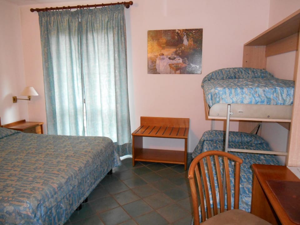 Bed, Photo of the whole room, Bedroom, bunk bed, furniture