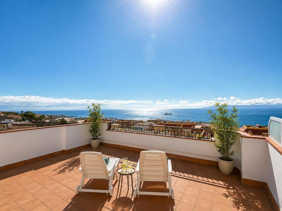 Grand and luxurious duplex with large terrace and amazing sea views Apartment in Canary Islands