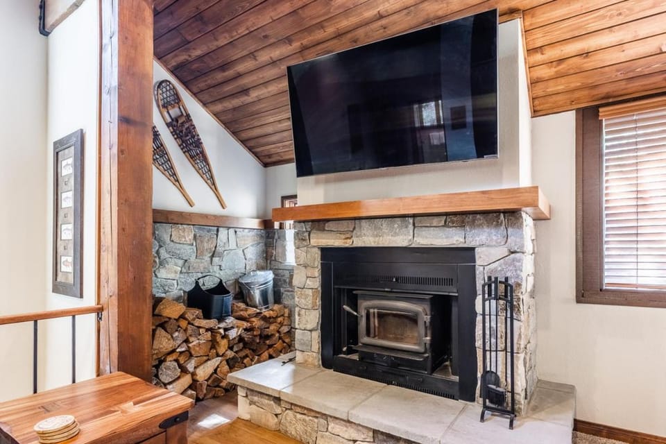 Helios 9N House in Mammoth Lakes