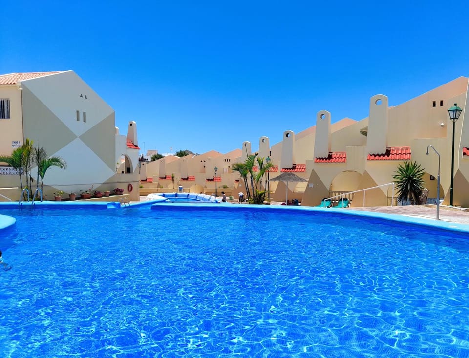 Mareverde holiday's, 1 room & big terrace House in Costa Adeje