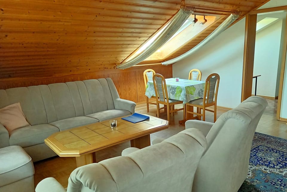 BELVITA Ferienwohnung 3 mit Hallenbad & Sauna - in ruhiger Zentrumsrandlage Apartment in Willingen