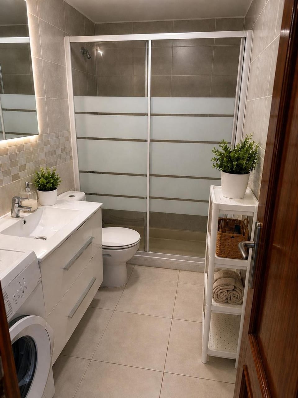 Perfectly located apartment with pool Apartment in Playa de las Americas